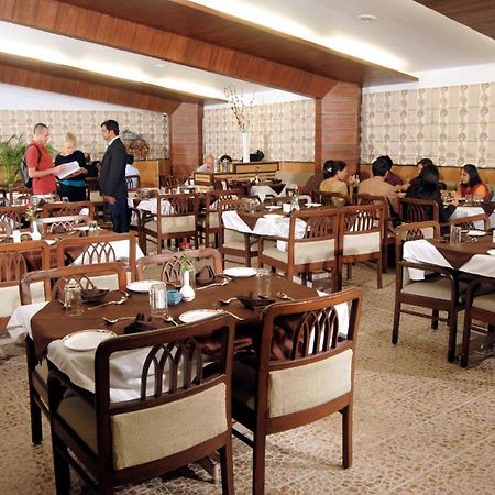 The Ambience Hotel Poona Buitenkant foto